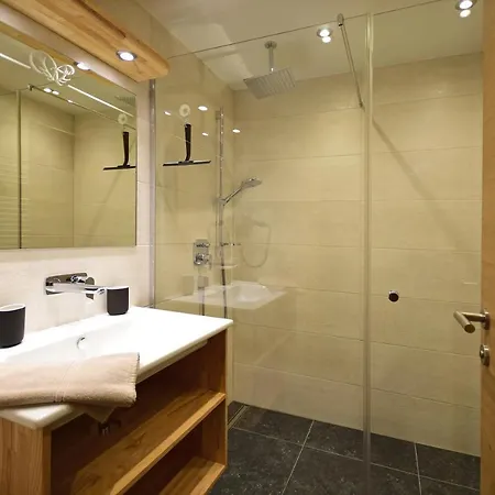 Waidmannsruh Aparthotel 4*